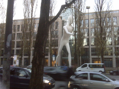 Cartoon: Jonathan Borofsky - Walking Man (medium) by Schimmelpelz-pilz tagged jonathan,borofsky,giant,huge,big,tall,enormous,statue,walking,man,art,artist,german,germany,capital,munich,photo,foto,hauptstadt,deutsch,deutschland,groß,gross,riesig,enorm,gigantisch,kunst