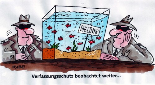 Cartoon: Kleine Fische (medium) by RABE tagged innnenminister,bundesinnenminister,friedrich,csu,bundesregierung,linke,pds,sed,ddr,sozialisten,kommunisten,gysi,ernst,lötzsch,überwaschung,bespitzelung,spitzel,abhören,wanzen,beobachtung,geheimdienst,verfassungsschutz,männer,spion,trenchcaot,schlapphut,bka,lka,polizei,aquarium,wasser,wasserbecken,fische,goldfische,innnenminister,bundesinnenminister,bundesregierung,pds,sed,ddr,linke,sozialisten,kommunisten,gysi