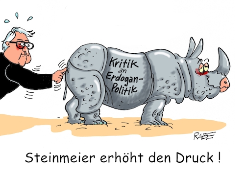 Cartoon: Steinmeier drückt (medium) by RABE tagged steinmeier,türkei,besuch,erdogan,gastgeschenk,rabe,ralf,böhme,cartoon,karikatur,pressezeichnung,farbcartoon,tagescartoon,döner,spieß,spiess,dönerspieß,dönerspiess,essen,nashorn,panzernashorn,frank,walter,spd,druck,kritik,istanbul,erdoganpolitik,daumen,steinmeier,türkei,besuch,erdogan,gastgeschenk,rabe,ralf,böhme,cartoon,karikatur,pressezeichnung,farbcartoon,tagescartoon,döner,spieß,spiess,dönerspieß,dönerspiess,essen,nashorn,panzernashorn,frank,walter,spd,druck,kritik,istanbul,erdoganpolitik,daumen