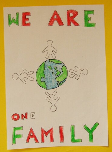 Cartoon: AMIGO  FRIEND  one family (medium) by skätschup tagged amigos,ami,freunde,friends,we,are,all,humans,on,our,home,planet